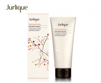 Jurlique 茱莉蔻 菁萃复颜超强滋养洁面乳 100毫升(保质期:2018年9月) Jurlique 茱莉蔻 菁萃复颜超强滋养洁面乳 100毫升(保质期:2018年9月)